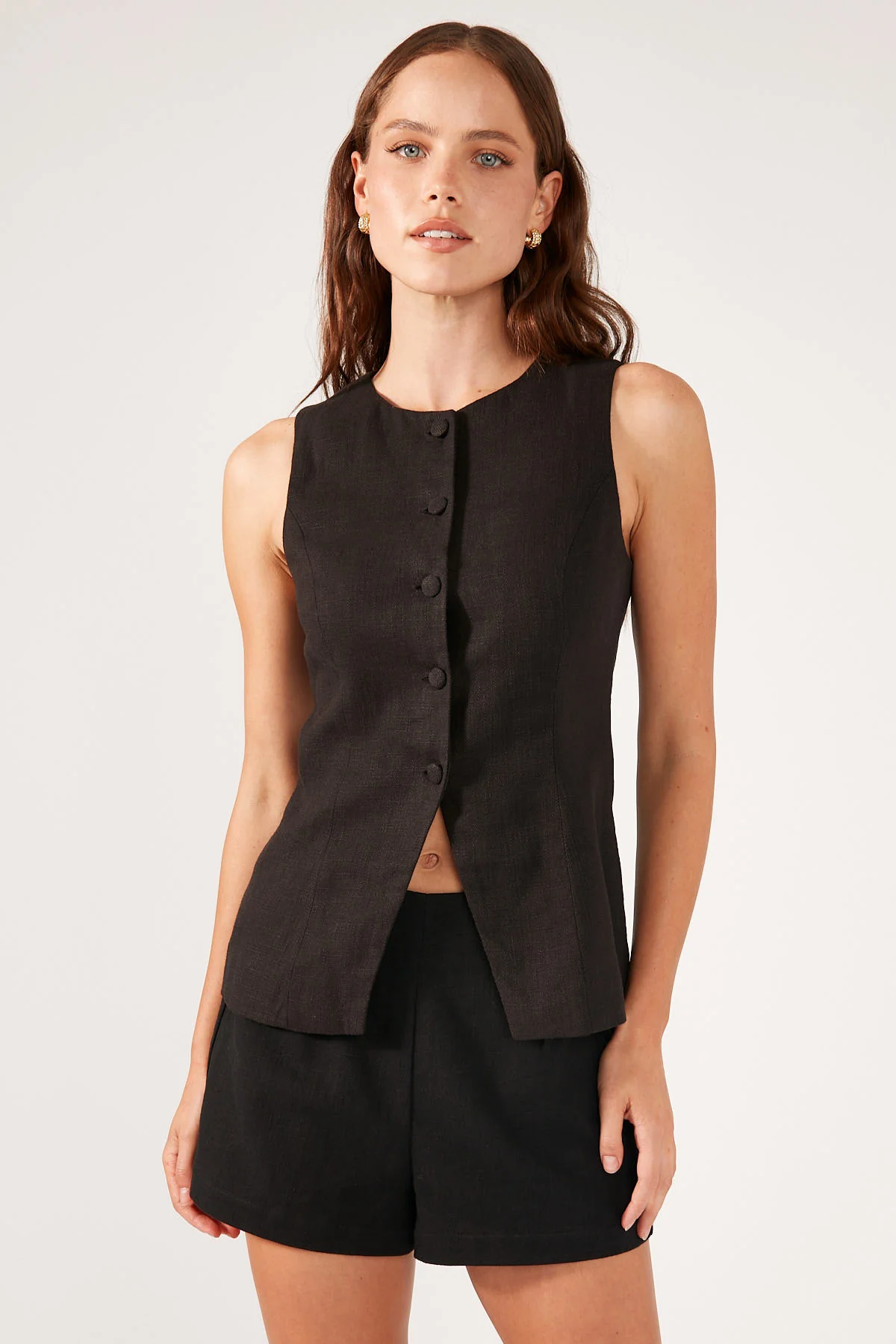 Perfect Stranger Paloma Linen Short Black