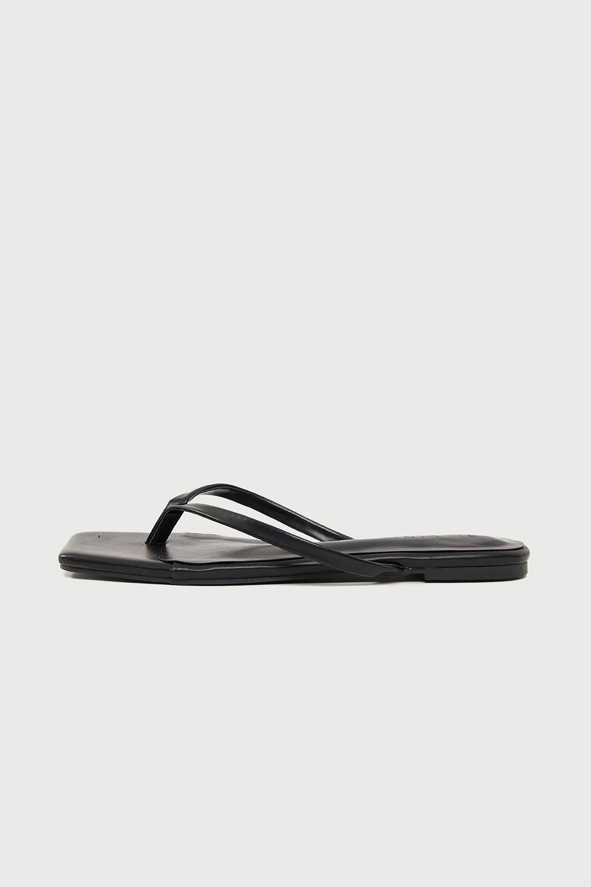 Billini Tove Slide Black