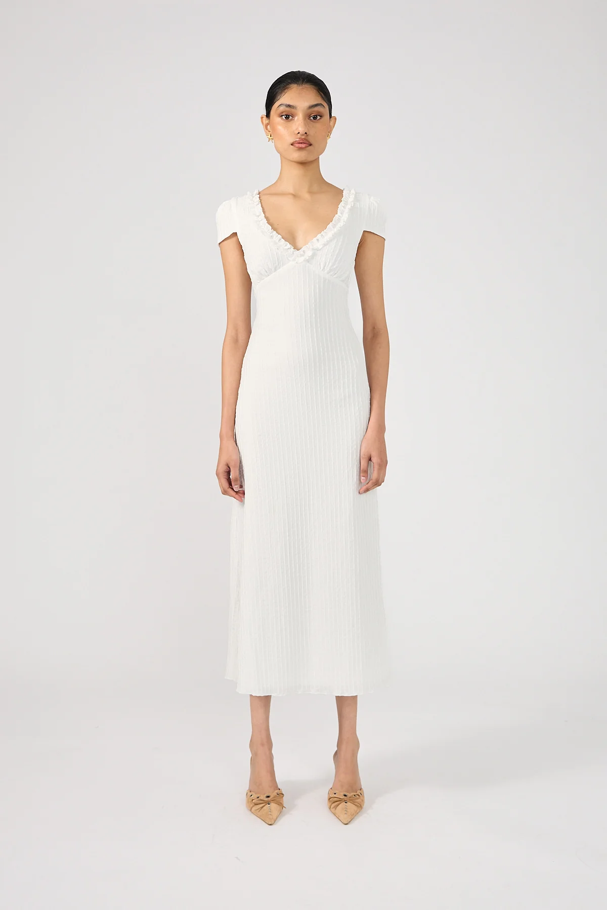Perfect Stranger Mimsy Short Sleeve Midi Dress White
